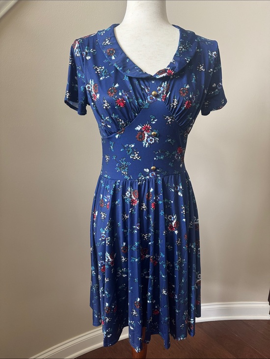 Weissman Dresses & Skirts - Weissman Navy Blue Floral Midi Dress with Red & White Accents
